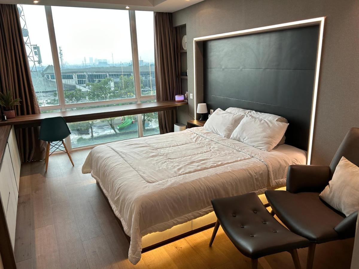 טנגרנג U Residence 2 Studio Apartment Pool View מראה חיצוני תמונה