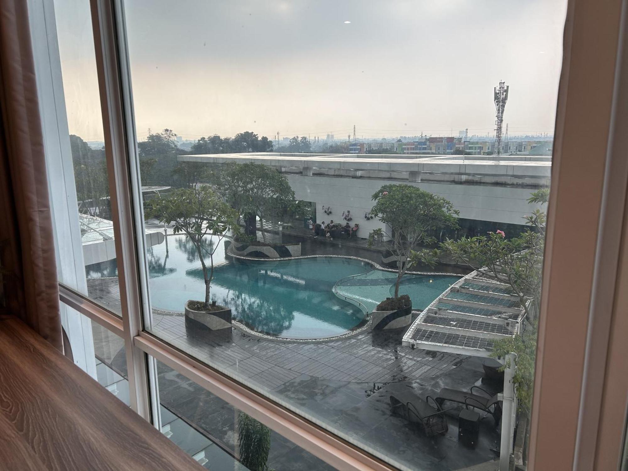 טנגרנג U Residence 2 Studio Apartment Pool View מראה חיצוני תמונה